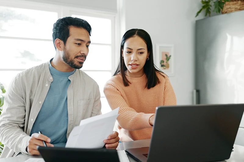 Married couple conversation and budget
